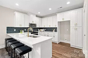 2211 W 7th Ave, Gastonia, NC 28052 - Photo 11
