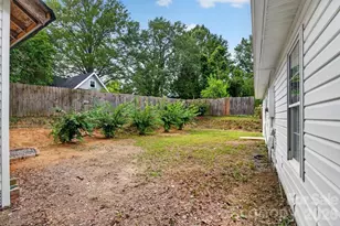 407 S Trenton St, Gastonia, NC 28052 - Photo 19