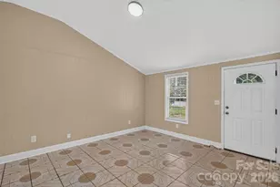 407 S Trenton St, Gastonia, NC 28052 - Photo 5