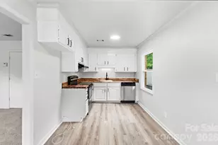 9933 Starwood Dr, Charlotte, NC 28215 - Photo 17