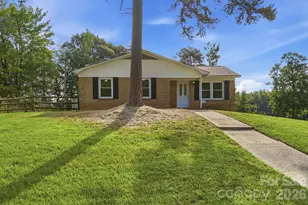 9933 Starwood Dr, Charlotte, NC 28215 - Photo 5