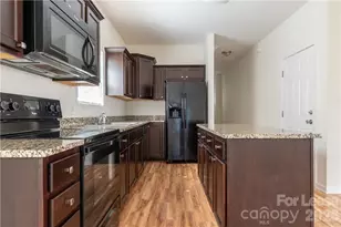 108 Lookout Point Pl, Mooresville, NC 28115 - Photo 5