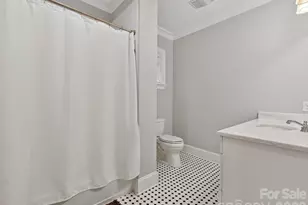 3025 Hanson Dr, Charlotte, NC 28207 - Photo 37