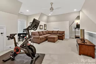 3025 Hanson Dr, Charlotte, NC 28207 - Photo 39