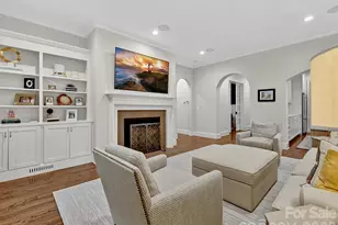 3025 Hanson Dr, Charlotte, NC 28207 - Photo 15