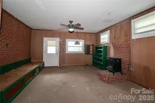628 N Kelly St, Statesville, NC 28677 - Photo 11
