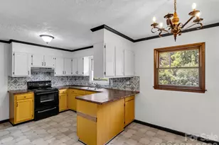 29 Colony Ln, Waynesville, NC 28786 - Photo 11