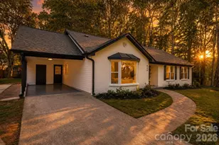 900 Burtonwood Cir, Charlotte, NC 28212 - Photo 1