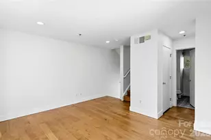 2090 Atherton Heights Ln, Charlotte, NC 28203 - Photo 9