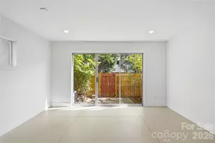 2090 Atherton Heights Ln, Charlotte, NC 28203 - Photo 15