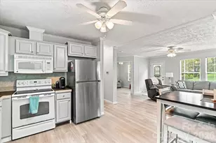220 Powderhorn Dr, Waynesville, NC 28786 - Photo 11