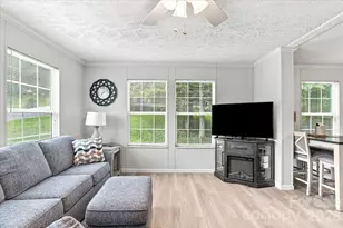 220 Powderhorn Dr, Waynesville, NC 28786 - Photo 5