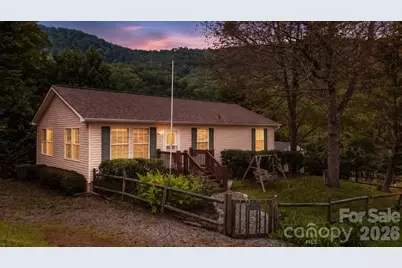 220 Powderhorn Drive, Waynesville, NC 28786 - Photo 1