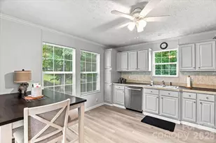 220 Powderhorn Dr, Waynesville, NC 28786 - Photo 9
