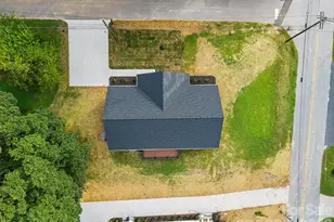 902 Narva Rd, Hendersonville, NC 28792 - Photo 45