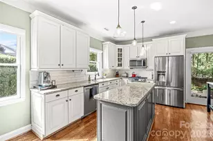 512 Olmsted Park Pl, Charlotte, NC 28203 - Photo 11