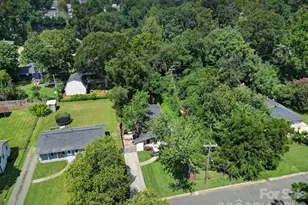 3335 Dunaire Dr, Charlotte, NC 28205 - Photo 31