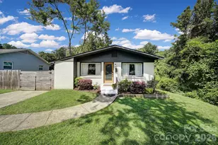 3335 Dunaire Dr, Charlotte, NC 28205 - Photo 3