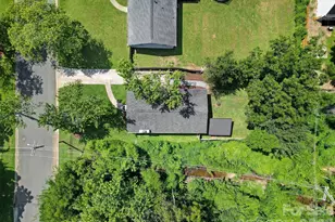 3335 Dunaire Dr, Charlotte, NC 28205 - Photo 29