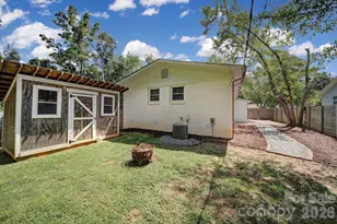 3335 Dunaire Dr, Charlotte, NC 28205 - Photo 25