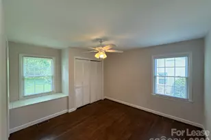 4834 Fairheath Rd, Charlotte, NC 28210 - Photo 9