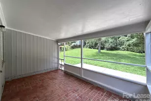 4834 Fairheath Rd, Charlotte, NC 28210 - Photo 15