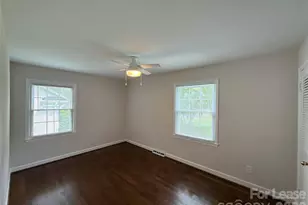 4834 Fairheath Rd, Charlotte, NC 28210 - Photo 11
