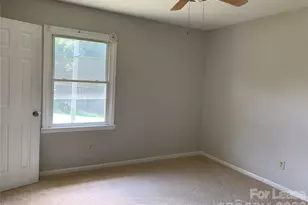 900 Junius St, Gastonia, NC 28052 - Photo 17