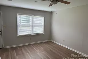 900 Junius St, Gastonia, NC 28052 - Photo 5