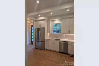 923 Henley Place, Charlotte, NC 28207 - Photo 5