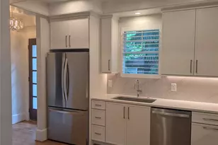 923 Henley Pl, Charlotte, NC 28207 - Photo 5