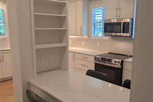 923 Henley Pl, Charlotte, NC 28207 - Photo 9