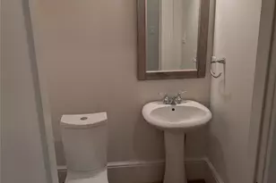 923 Henley Pl, Charlotte, NC 28207 - Photo 13