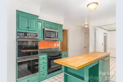 200 Heathcote Road, Hendersonville, NC 28791 - Photo 13