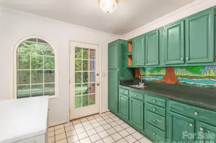200 Heathcote Rd, Hendersonville, NC 28791 - Photo 17