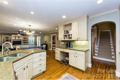 2842 Chelsea Drive, Charlotte, NC 28209 - Photo 7
