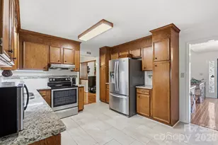 118 Sherwood Dr, Taylorsville, NC 28681 - Photo 11