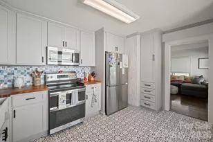 500 N Elm St, Cherryville, NC 28021 - Photo 5