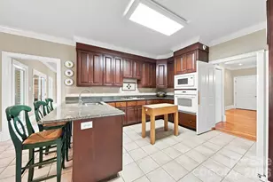 1515 8th St NW, Hickory, NC 28601 - Photo 9