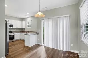 237 W Grover St, Shelby, NC 28150 - Photo 7