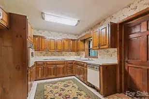 831 Qualla Rd, Waynesville, NC 28785 - Photo 19