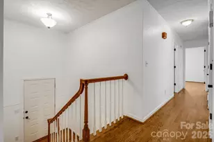 129 Whisperwood Dr, Hendersonville, NC 28791 - Photo 17