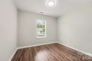 10104 Rockwood Rd, Charlotte, NC 28215 - Photo 17