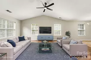10104 Rockwood Rd, Charlotte, NC 28215 - Photo 5
