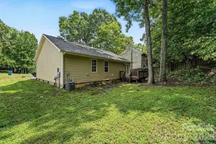 10104 Rockwood Rd, Charlotte, NC 28215 - Photo 21