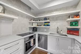 301 W 10th St, Charlotte, NC 28202 - Photo 11