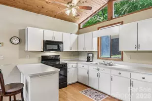 21 Wild Bird Ln, Maggie Valley, NC 28751 - Photo 17