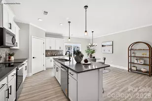 212 E Morehouse Ave, Mooresville, NC 28117 - Photo 9