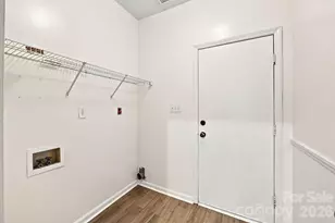 8927 Raven Park Dr, Charlotte, NC 28216 - Photo 17