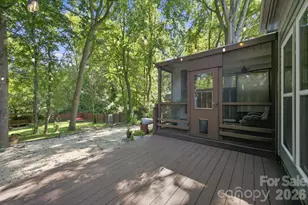 8927 Raven Park Dr, Charlotte, NC 28216 - Photo 33